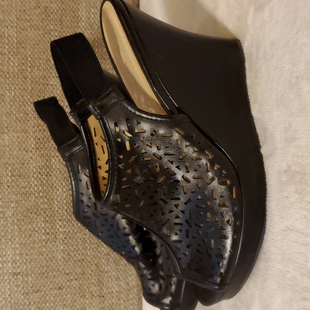 CZ Laundry wedges - Picture 4 of 6